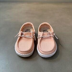 Toddler Wendy Hey Dudes Size 5
